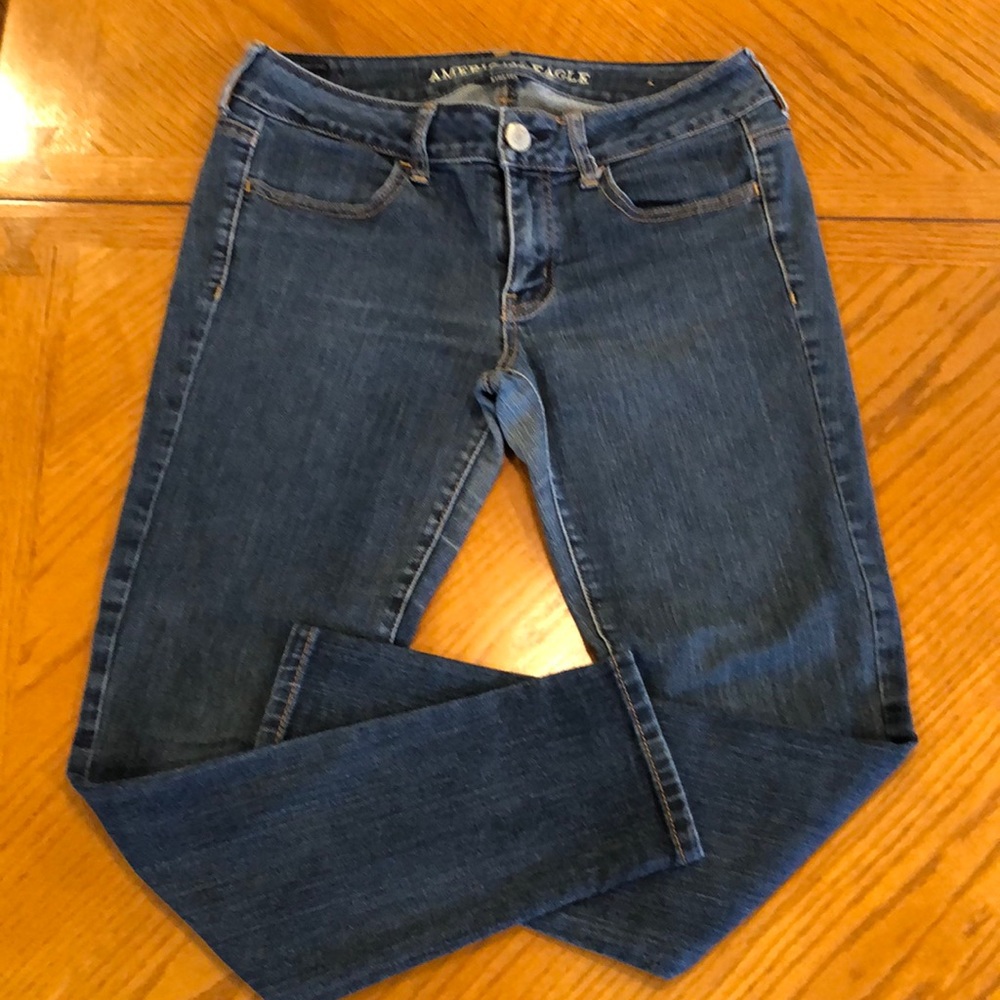 EUC juniors size 8 short American Eagle jeans